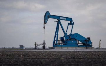 تراجع أسعار النفط مع تقدم المحادثات بشأن مضيق هرمز تراجع أسعار النفط مع تقدم المحادثات بشأن مضيق هرمز