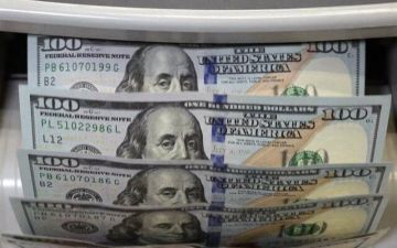 الدولار يتعافى مع هدوء السندات الأمريكية واستقرار العملات الآسيوية الدولار يتعافى مع هدوء السندات الأمريكية واستقرار العملات الآسيوية