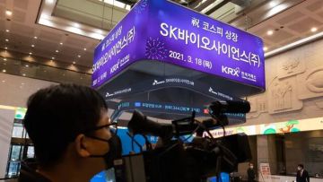 الأسهم العالمية تقترب من مستويات قياسية بفضل انحسار التضخم الأمريكي الأسهم العالمية تقترب من مستويات قياسية بفضل انحسار التضخم الأمريكي