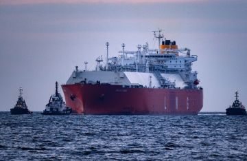 الحوثيون ينفون استهدافهم ناقلة إم.في فالكون في خليج عدن