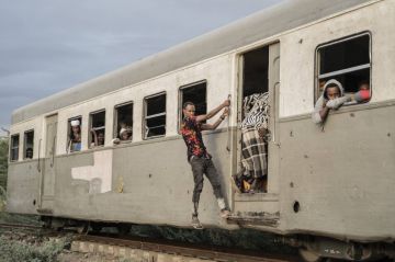 مقتل 14 شخصا وإصابة 29 بحادثة قطار في إثيوبيا