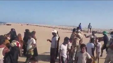 جيبوتي تستقبل 1400 يمني في 24 ساعة.. هروب جماعي من نار الساحل الغربي جيبوتي تستقبل 1400 يمني في 24 ساعة.. هروب جماعي من نار الساحل الغربي