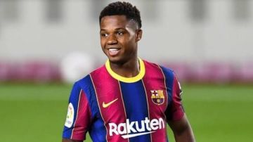 أنسو فاتي.. الوريث الضائع الذي يتألق بعيدا عن برشلونة