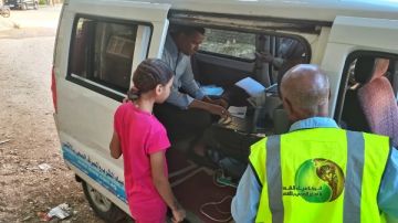 إقبال على سيارات خدمة العملاء المتنقلة لمياه الأقصر بالمدن والقرى