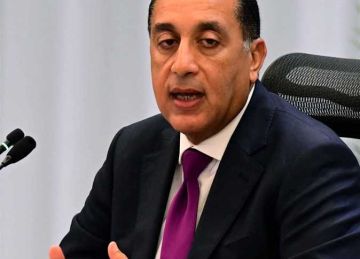 رئيس الوزراء يتابع تنفيذ عددا من المشروعات بمحافظة السويس رئيس الوزراء يتابع تنفيذ عددا من المشروعات بمحافظة السويس