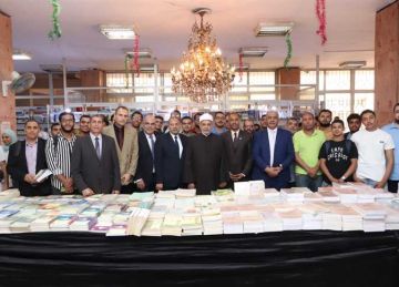 رئيس جامعة الأزهر يفتتح معرض الكتاب خدمة للطلاب والباحثين بتخفيضات كبيرة