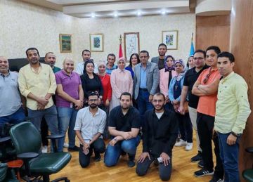 نقيب الصحفيين يلتقي المؤقتين بالصحف القومية لبحث أزمة تعيينهم نقيب الصحفيين يلتقي المؤقتين بالصحف القومية لبحث أزمة تعيينهم