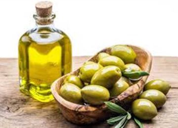 7 أخطاء شائعة لتخزين زيت الزيتون.. وهذه العلامات تدل على فساده