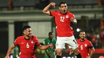 75 دقيقة.. منتخب مصر يواصل تقدمه على غينيا بيساو بهدف نظيف 75 دقيقة.. منتخب مصر يواصل تقدمه على غينيا بيساو بهدف نظيف