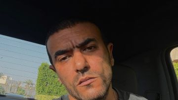 العيب مش عليك .. أحمد العوضي يستنكر صفع شاب لمسن في السويس  العيب مش عليك .. أحمد العوضي يستنكر صفع شاب لمسن في السويس