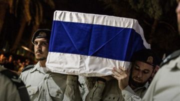 شرطة الاحتلال تصدر تعليماتها للاستعداد لتسلم جثتي رهينتين شرطة الاحتلال تصدر تعليماتها للاستعداد لتسلم جثتي رهينتين