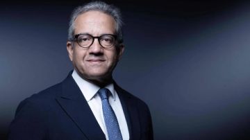 فوز خالد العناني بمنصب المدير العام لمنظمة اليونسكو