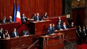 لأول مرة.. البرلمان الفرنسي يعتمد مشروعا لليمين المتطرف لإنهاء اتفاقية الهجرة مع الجزائر لأول مرة.. البرلمان الفرنسي يعتمد مشروعا لليمين المتطرف لإنهاء اتفاقية الهجرة مع الجزائر