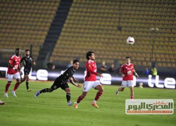 محافظ على مستواه لا بيهاجم ولا بيدافع .. إبراهيم سعيد يسخر من نجم الأهلي  محافظ على مستواه لا بيهاجم ولا بيدافع .. إبراهيم سعيد يسخر من نجم الأهلي