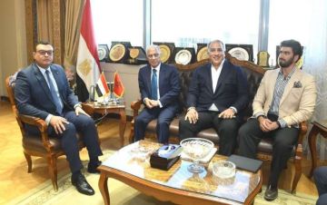 وزير الإسكان يلتقي السفير المغربي لبحث أوجه التعاون بين مصر والمغرب