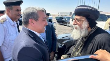 أسيوط تودع قداسة البابا تواضروس بحفاوة شعبية ورسمية واسعة أسيوط تودع قداسة البابا تواضروس بحفاوة شعبية ورسمية واسعة