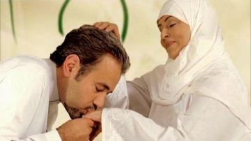 الأزهر: اكتفاء الأولاد بالإنفاق على الوالدين دون سؤال ولا عناية ولا مؤانسة إثم وعقوق