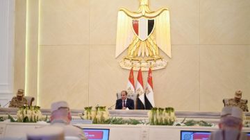 الرئيس السيسي: القوات المسلحة حافظت على الأمن وساهمت في البنية التحتية والتنمية الشاملة