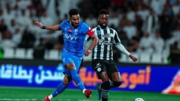 الهلال يتحدى الشباب في مواجهة ساخنة بالدوري السعودي الهلال يتحدى الشباب في مواجهة ساخنة بالدوري السعودي