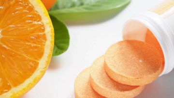 دور فيتامين سي في تخفيف أعراض الحساسية.. ومخاطر الإفراط بتناوله دور فيتامين سي في تخفيف أعراض الحساسية.. ومخاطر الإفراط بتناوله