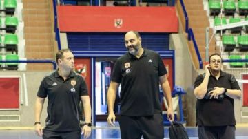 لينوس جافريل يشيد بمعسكر الأهلي في صربيا لينوس جافريل يشيد بمعسكر الأهلي في صربيا