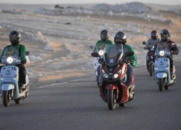 محافظ الوادي الجديد يلتقي فريق رالي تحدي عبور مصر في نسخته الرابعة عشر محافظ الوادي الجديد يلتقي فريق رالي تحدي عبور مصر في نسخته الرابعة عشر