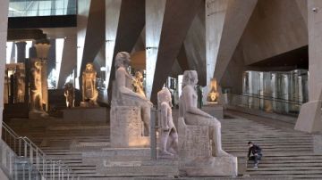 تتويجا لسنوات من العمل.. العالم على موعد لافتتاح أضخم صرح ثقافي وأثري مخصص لحضارة واحدة تتويجا لسنوات من العمل.. العالم على موعد لافتتاح أضخم صرح ثقافي وأثري مخصص لحضارة واحدة