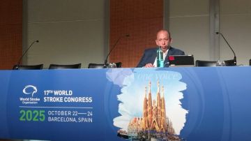 رئيس الشبكة القومية للسكتة الدماغية يشارك في المؤتمر العلمي 2025 برشلونة