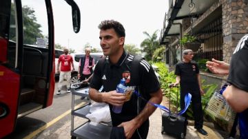 لقطات من تحرك الأهلي إلى ملعب مباراة إيجل نوار البوروندي.. شاهد لقطات من تحرك الأهلي إلى ملعب مباراة إيجل نوار البوروندي.. شاهد