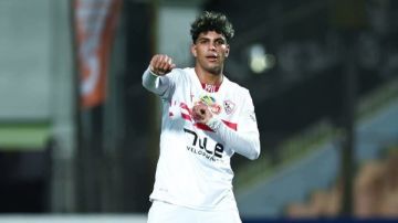 هجوم من جماهير الزمالك على محمد السيد بسبب أزمة التجديد خلال مواجهة ديكيداها هجوم من جماهير الزمالك على محمد السيد بسبب أزمة التجديد خلال مواجهة ديكيداها