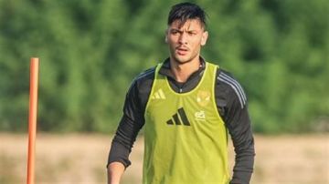 الأهلي يكشف موقف أشرف داري من الاستمرار مع الفريق الأهلي يكشف موقف أشرف داري من الاستمرار مع الفريق