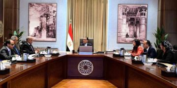 رئيس الوزراء يتابع عددا من ملفات عمل وزارة الكهرباء والطاقة المتجددة رئيس الوزراء يتابع عددا من ملفات عمل وزارة الكهرباء والطاقة المتجددة