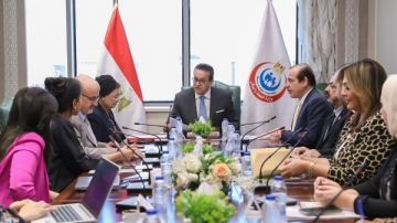 عبدالغفار يستقبل ممثلي الصحة العالمية لبحث تعزيز أنظمة اليقظة الدوائية  عبدالغفار يستقبل ممثلي الصحة العالمية لبحث تعزيز أنظمة اليقظة الدوائية