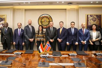 وزيرا قطاع الأعمال والتخطيط وسفير النرويج يشهدون توقيع خطابات نوايا لتمويل مشروع دندرة