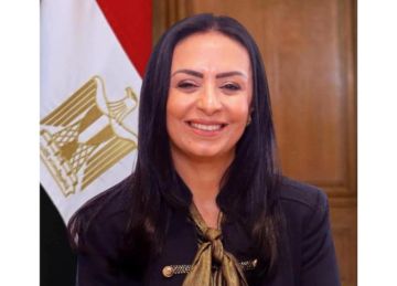 وزيرة التضامن تتابع إجراءات تسليم الأطفال لأسر بديلة كافلة وزيرة التضامن تتابع إجراءات تسليم الأطفال لأسر بديلة كافلة