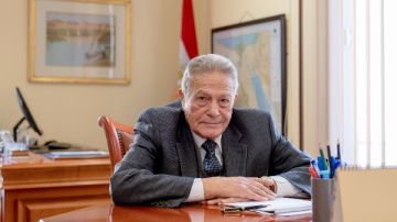 السفير عبد الرؤوف الريدي: فوز خالد العناني باليونسكو رسالة حضارية تؤكد قوة مصر الناعمة