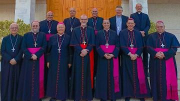 المطران كلاوديو لوراتي يشارك في الاجتماع السنوي لمطارنة الكنيسة اللاتينية في البلاد العربية المطران كلاوديو لوراتي يشارك في الاجتماع السنوي لمطارنة الكنيسة اللاتينية في البلاد العربية