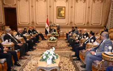 وفد من مجلس القضاء الأعلى يقدم التهنئة لرئيس الشيوخ وفد من مجلس القضاء الأعلى يقدم التهنئة لرئيس الشيوخ