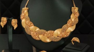 تذبذب محدود في أسعار الذهب.. وهذه قيمة عيار 21 الآن تذبذب محدود في أسعار الذهب.. وهذه قيمة عيار 21 الآن
