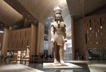 تفاصيل منح العاملين بالقطاعين العام والخاص إجازة بمناسبة افتتاح المتحف المصري الكبير تفاصيل منح العاملين بالقطاعين العام والخاص إجازة بمناسبة افتتاح المتحف المصري الكبير