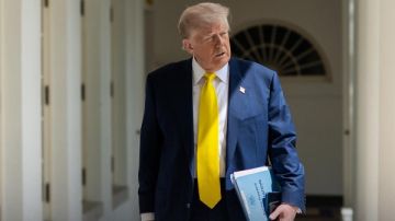 رئيس السلام.. الصفحة الرسمية للبيت الأبيض تحتفي بـ ترامب بعد اتفاق غزة رئيس السلام.. الصفحة الرسمية للبيت الأبيض تحتفي بـ ترامب بعد اتفاق غزة