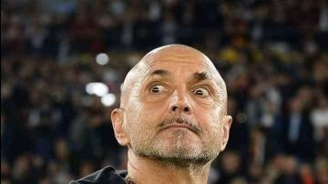 سباليتي يشيد بمدرب إيطاليا بعد نتائجه في تصفيات كأس العالم