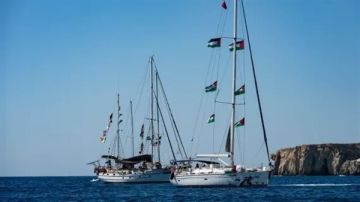 عاجل.. البحرية الإسرائيلية تهاجم سفن أسطول الصمود وتحول وجهتها إلى أسدود عاجل.. البحرية الإسرائيلية تهاجم سفن أسطول الصمود وتحول وجهتها إلى أسدود