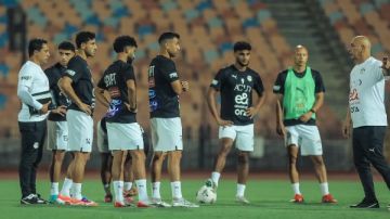منتخب مصر يخوض أولى تدريباته قبل مواجهة جيبوتي بالتصفيات المؤهلة لكأس العالم 2026 منتخب مصر يخوض أولى تدريباته قبل مواجهة جيبوتي بالتصفيات المؤهلة لكأس العالم 2026