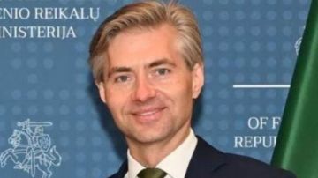 وزير خارجية ليتوانيا يؤكد أهمية أن يتحد العالم لأجل سلام واستقرار دائم في الشرق الأوسط وزير خارجية ليتوانيا يؤكد أهمية أن يتحد العالم لأجل سلام واستقرار دائم في الشرق الأوسط