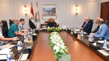 أخبار جنوب سيناء.. مبارك يلتقي وكلاء المدير التنفيذي لمشروع الهيدروجين الأخضر.. ومدير التعليم يؤكد ضرورة الالتزام بالقرائية أخبار جنوب سيناء.. مبارك يلتقي وكلاء المدير التنفيذي لمشروع الهيدروجين الأخضر.. ومدير التعليم يؤكد ضرورة الالتزام بالقرائية