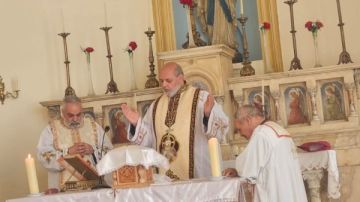 الأنبا توماس يترأس المؤتمر الأول لجنود مريم ملكة العالم بكاتدرائية مار جرجس بالجيزة الأنبا توماس يترأس المؤتمر الأول لجنود مريم ملكة العالم بكاتدرائية مار جرجس بالجيزة