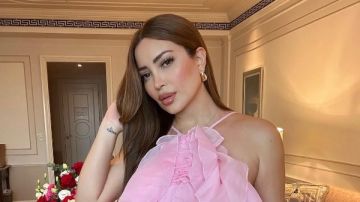 بفستان قصير .. إطلالة جريئة لـ نسرين طافش عبر إنستجرام بفستان قصير .. إطلالة جريئة لـ نسرين طافش عبر إنستجرام