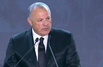 رئيس اتحاد الكرة يكشف تفاصيل أزمة منتخب مصر الثاني رئيس اتحاد الكرة يكشف تفاصيل أزمة منتخب مصر الثاني