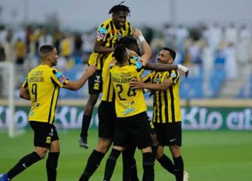 نجم اتحاد جدة خارج لقاء الكلاسيكو أمام الهلال